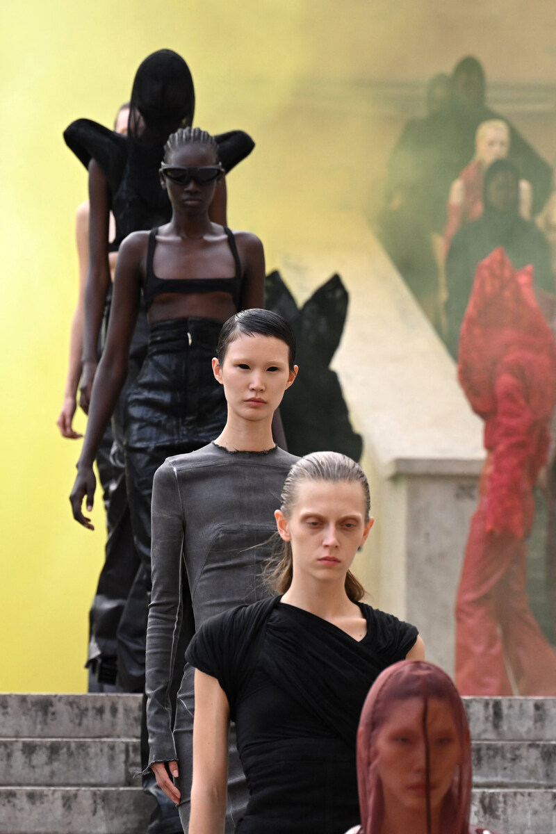 Rick Owens Paris Fashion Week Womenswear SpringSummer 2024 (18).jpg